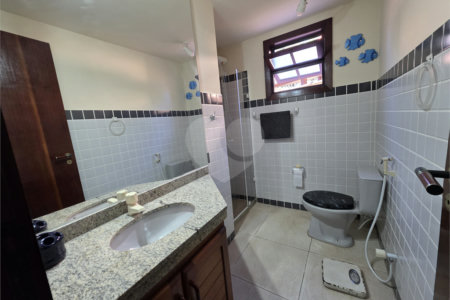 Casa à venda com 4 quartos, sendo 2 suítes, em Geribá, Armação dos Búzios, RJ