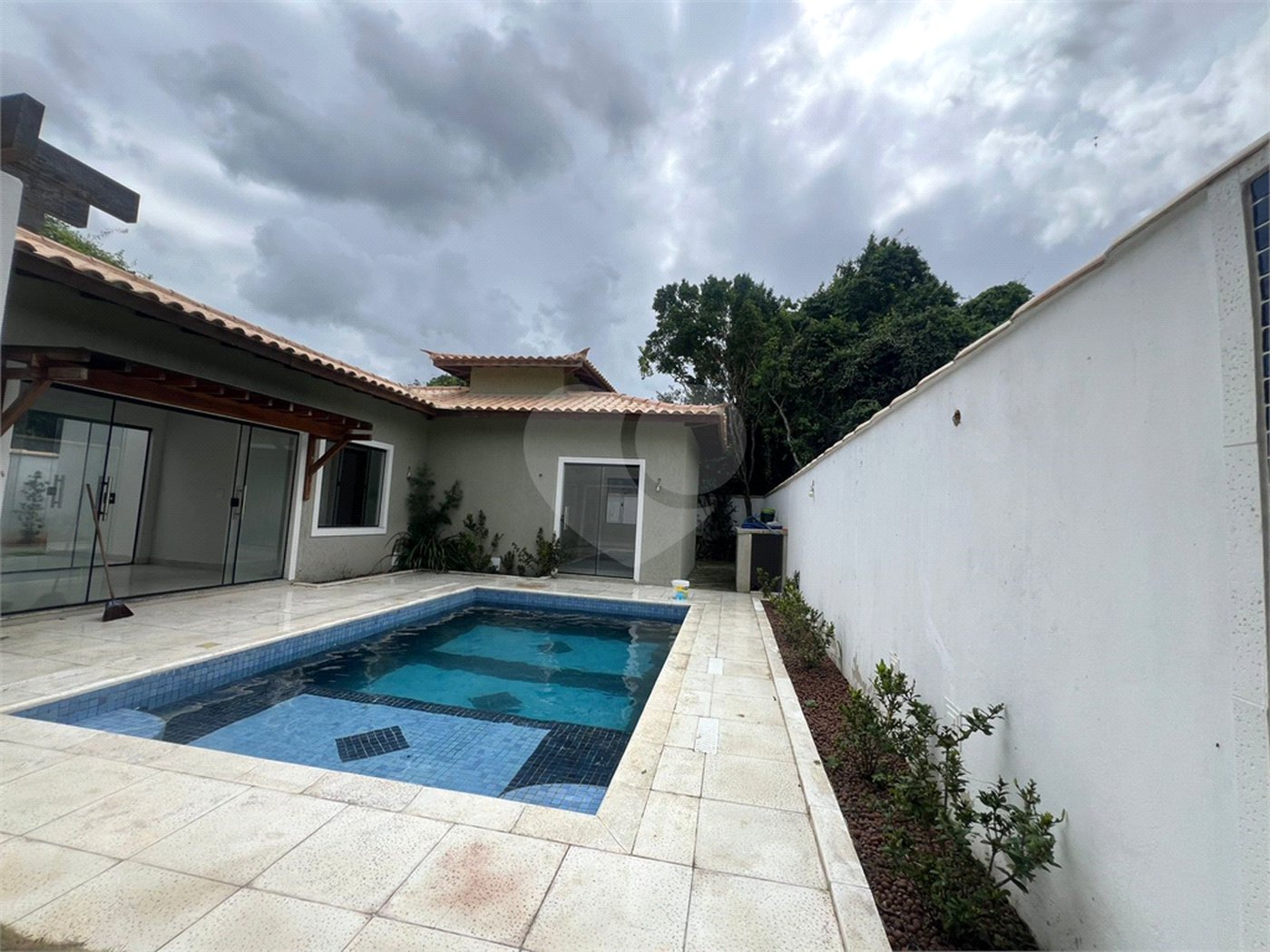 Casa à venda com 3 suítes em Caravelas, Armação dos Búzios, RJ