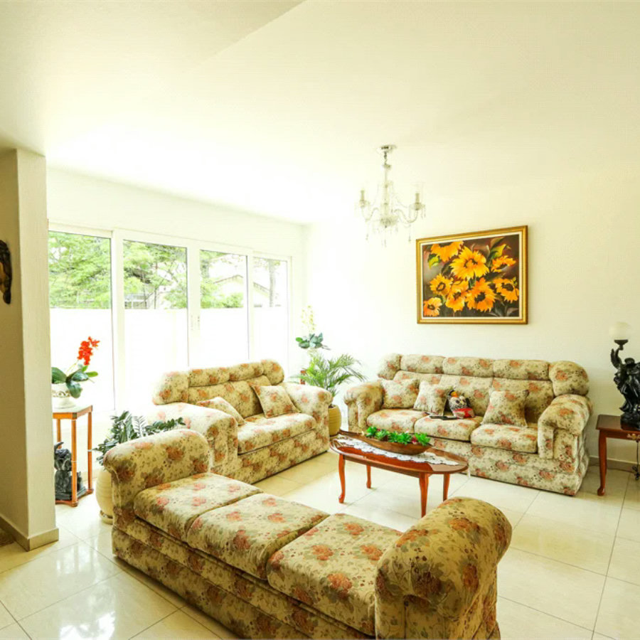 Casa à venda com 4 quartos, sendo 1 suíte, em Jardim Franca, São Paulo, SP