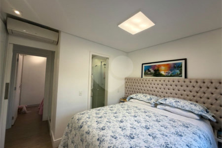Apartamento à venda com 3 quartos, sendo 1 suíte,  em Alto da Boa Vista, São Paulo, SP
