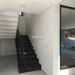 Casa à venda com 5 quartos, sendo 3 suítes, no condomínio Figueira Garden, Atibaia - SP