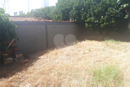 Casa à venda ou para alugar com 3 quartos, sendo 2 suítes,  no Centro, Vinhedo, SP