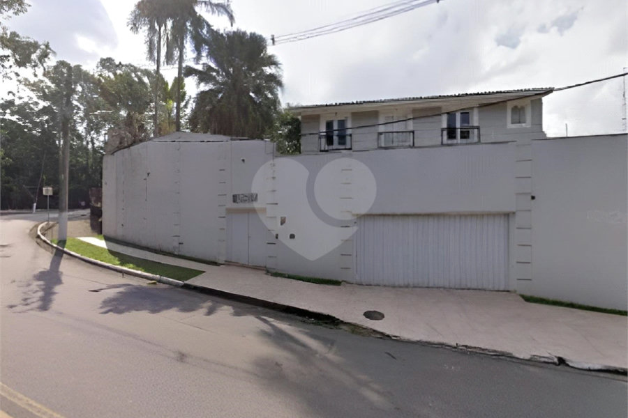 Casa à venda com 6 quartos, sendo 3 suítes, em Jardim Guedala, São Paulo, SP