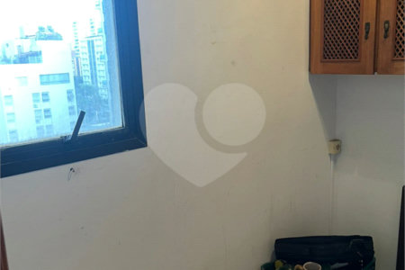 Apartamento à venda com 4 suítes em Vila Uberabinha, São Paulo, SP