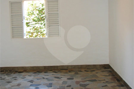 Casa à venda com 3 quartos, sendo 1 suíte, no condomínio Estância Marambaia, Vinhedo - SP