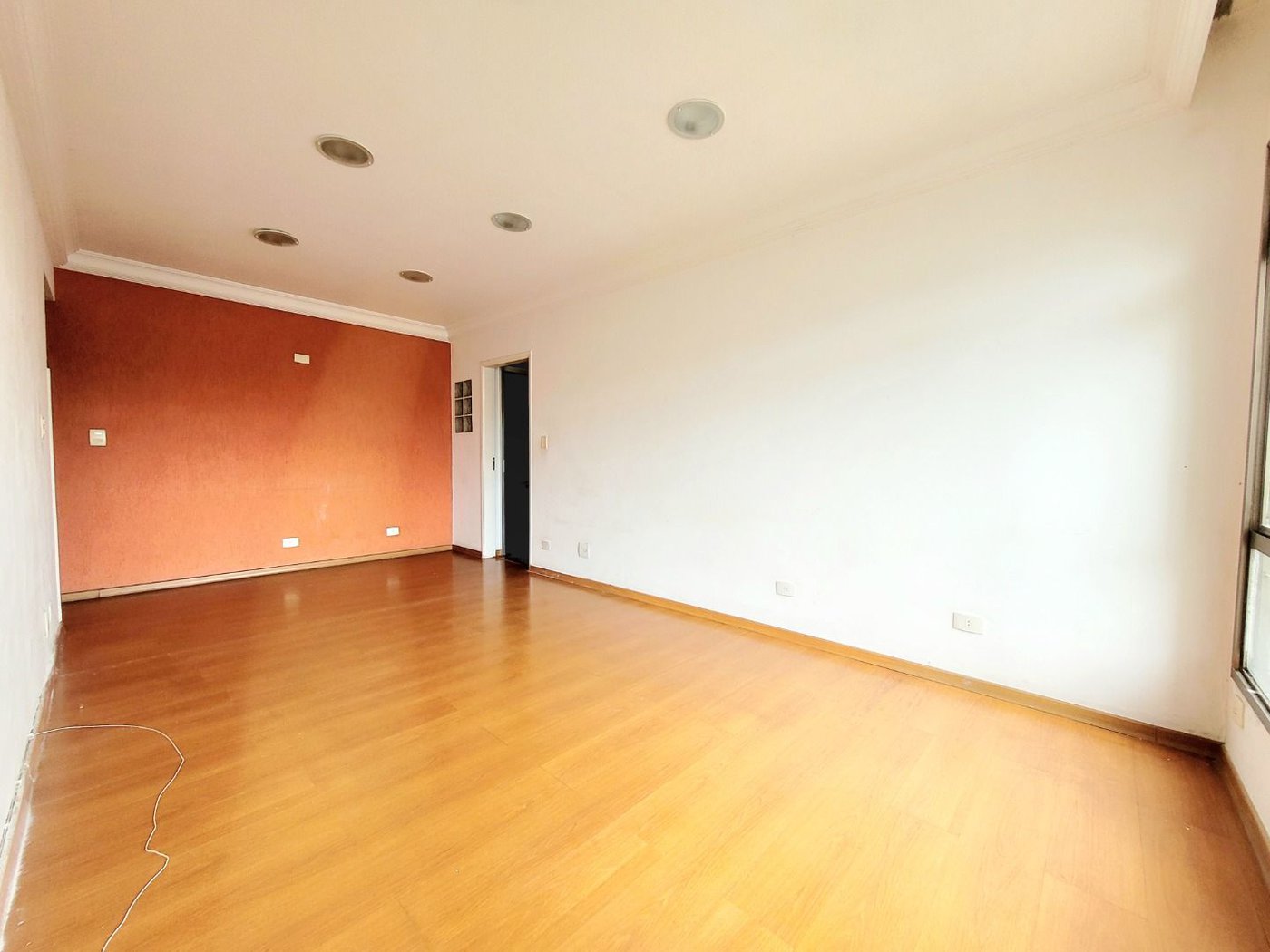 Apartamento com 2 dormitórios, 1 suíte, dependência de empregada à venda, 107 m² por R$ 640.000 - Marapé - Santos/SP