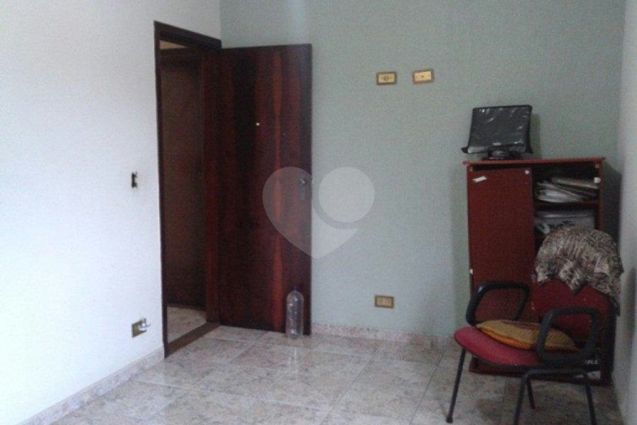 Sobrado à venda com 3 quartos, sendo 1 suíte, em Tremembé, São Paulo, SP