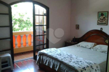 Sobrado à venda com 3 quartos, sendo 1 suíte, em Jardim das Vertentes, São Paulo, SP