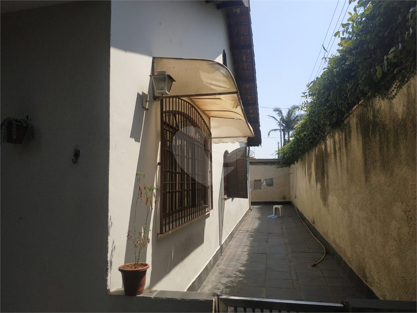 Casa Térrea à venda com 3 quartos, sendo 1 suíte,  em Interlagos, São Paulo, SP
