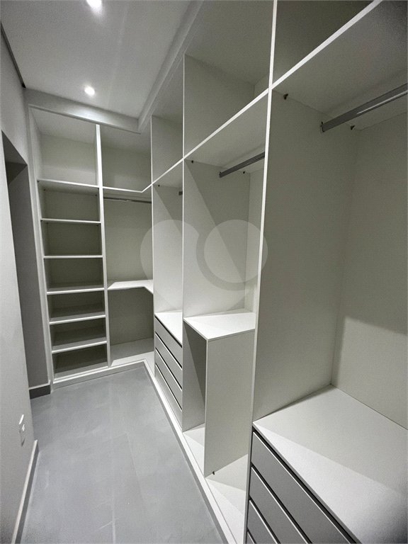 Casa à venda com 3 suítes no condomínio Residencial Mantova, Indaiatuba - SP