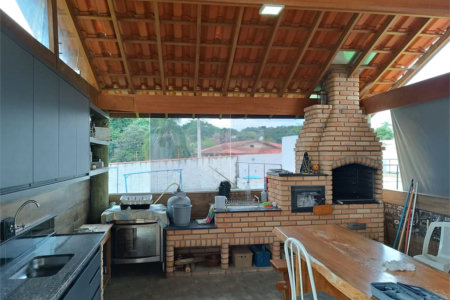 Chácara à venda com 4 quartos, sendo 2 suítes, em João Jabour, Salto, SP