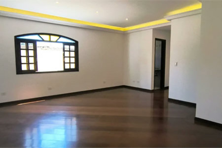Sobrado à venda com 3 quartos, sendo 2 suítes, em Jardim Ivana, São Paulo, SP