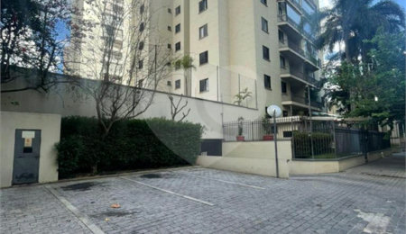 Apartamento à venda com 3 quartos, sendo 1 suíte,  em Vila Andrade, São Paulo, SP