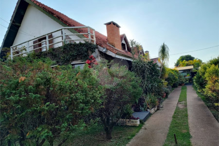 Casa à venda com 9 quartos, sendo 5 suítes,  no condomínio Residencial Rio Verde, Araçoiaba da Serra - SP