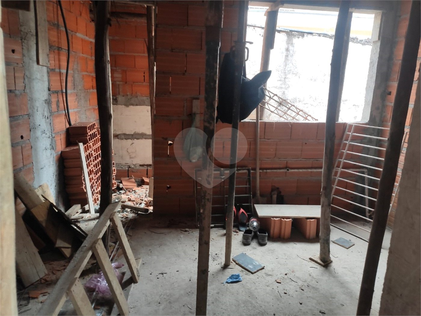 Casa para alugar com 1 quarto no condomínio Residencial Nivi, São Paulo - SP