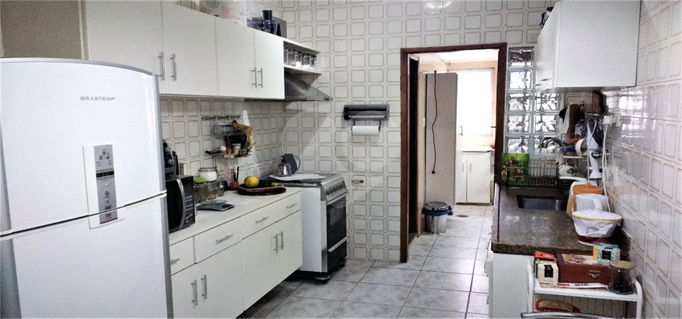 Apartamento à venda com 4 quartos, sendo 1 suíte, em Bosque da Saúde, São Paulo, SP
