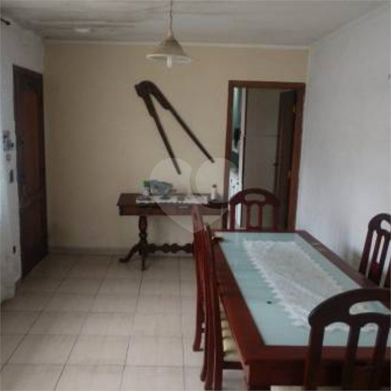 Sobrado à venda com 3 quartos, sendo 1 suíte,  em Vila Universitária, São Paulo, SP