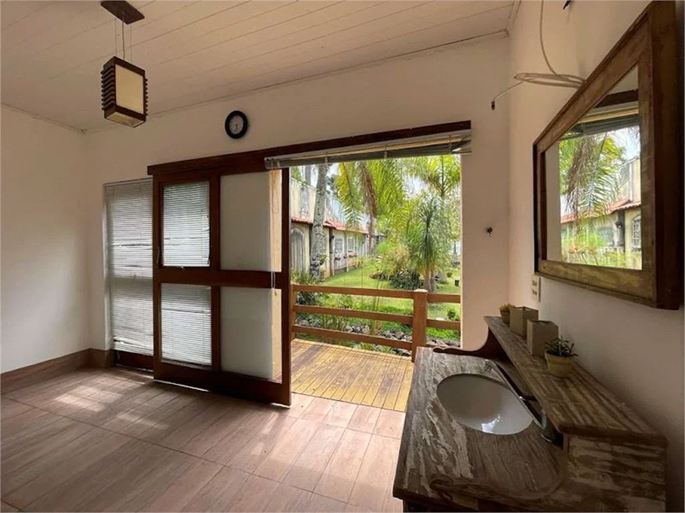 Casa à venda com 4 suítes no condomínio Miollo da Granja, Cotia - SP