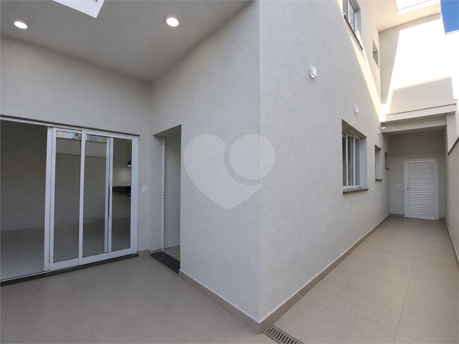 Casa à venda com 3 suítes no condomínio Terras de São Francisco, Sorocaba - SP