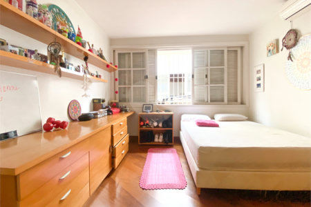 Casa de Vila à venda com 5 quartos, sendo 4 suítes, em Chácara Santo Antônio, São Paulo, SP