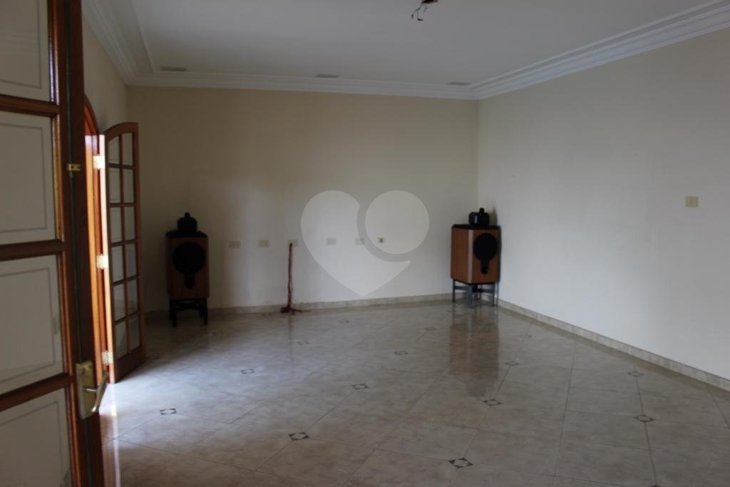 Sobrado à venda com 3 suítes em Tremembé, São Paulo, SP