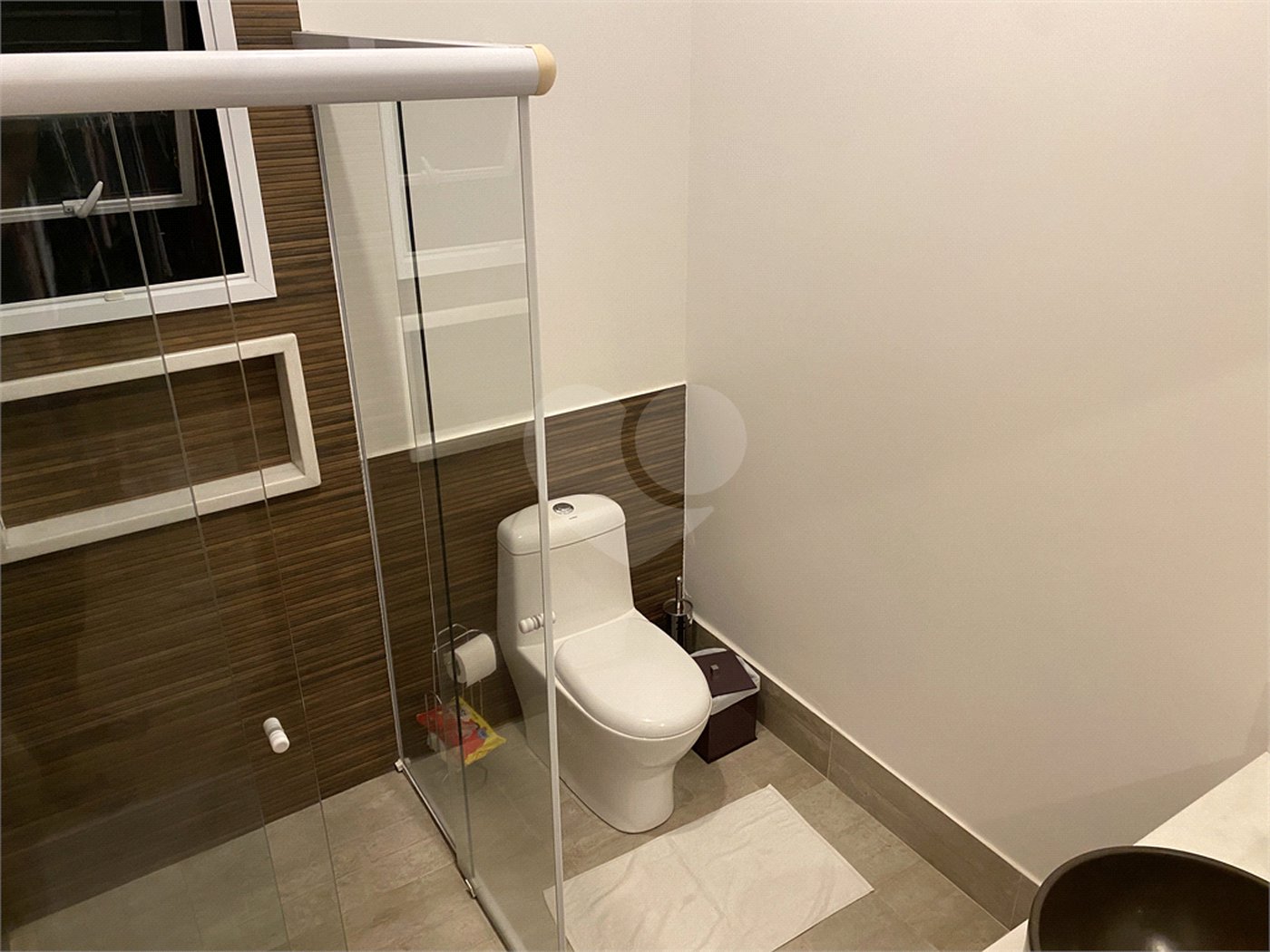 Casa à venda com 3 suítes no condomínio Jardim Primavera, Louveira - SP