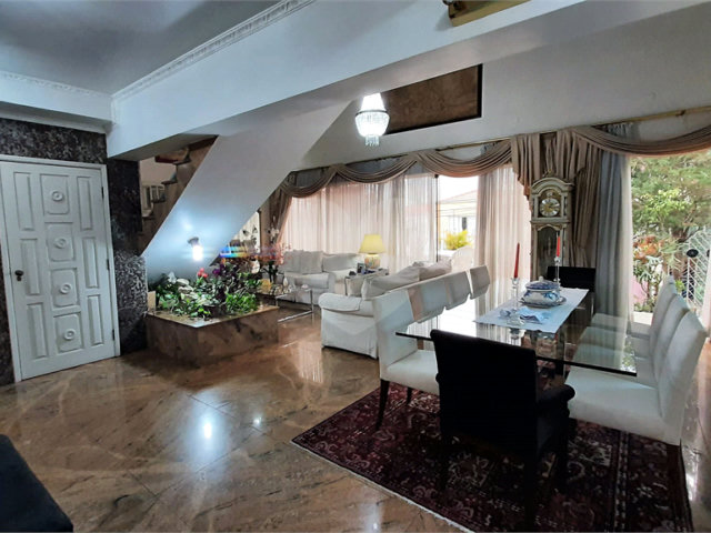 Casa de Vila à venda com 4 quartos, sendo 3 suítes,  em Brooklin Velho, São Paulo, SP
