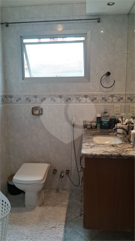 Apartamento a venda na Aclimação com 4 dormitórios e 2 vagas.