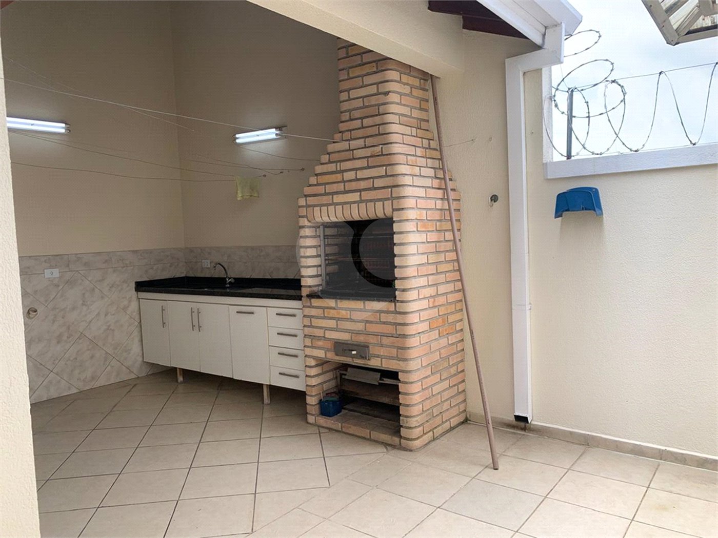 Sobrado à venda com 4 quartos, sendo 1 suíte, em Vila Campo Grande, São Paulo, SP