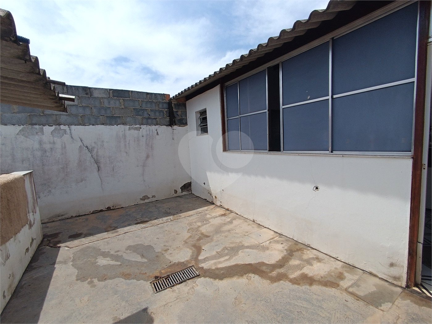 Casa à venda com 2 quartos, sendo 1 suíte, em Reneville, Mairinque, SP