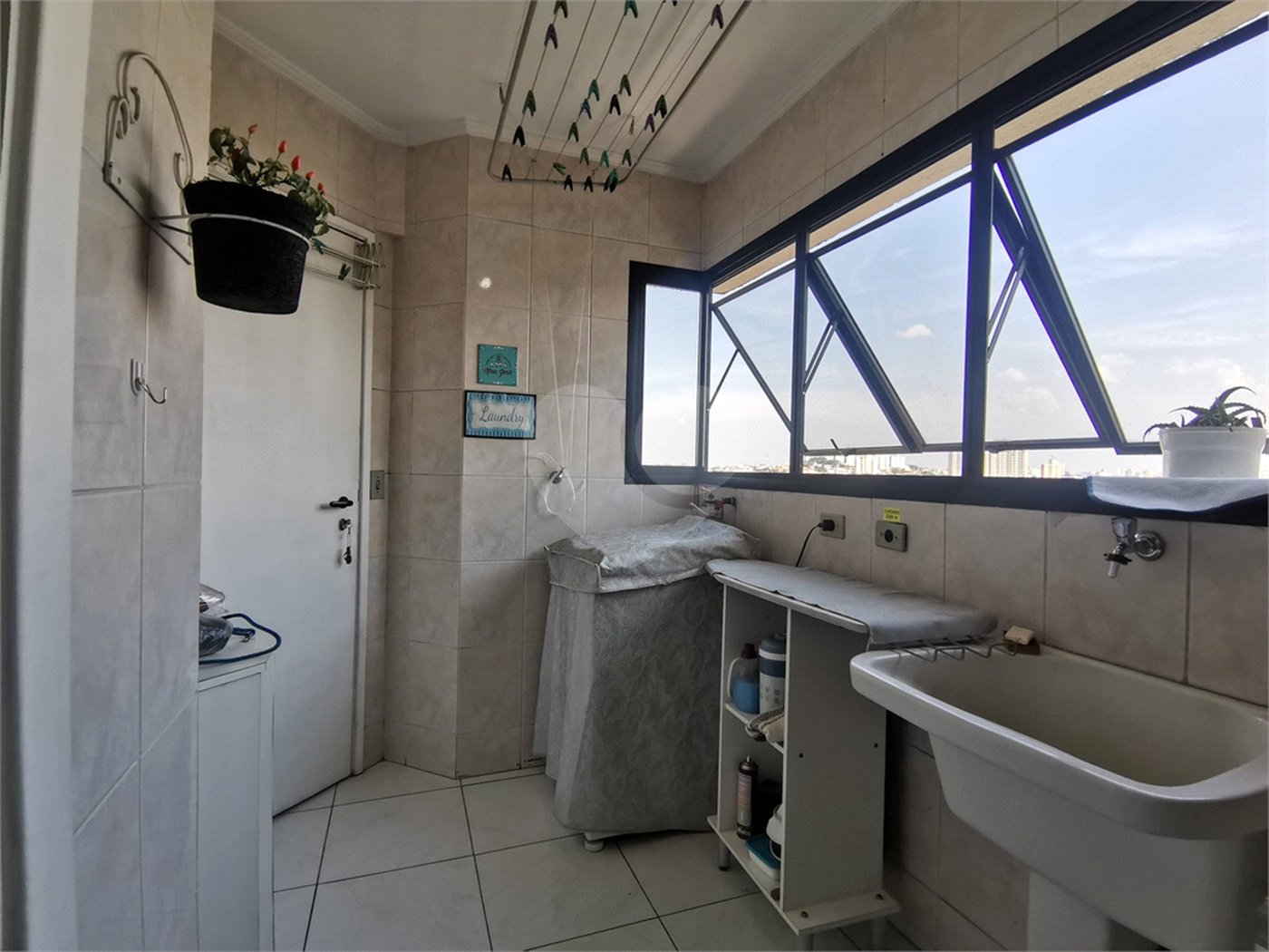 Apartamento à venda com 3 quartos, sendo 1 suíte, em Vila Andrade, São Paulo, SP