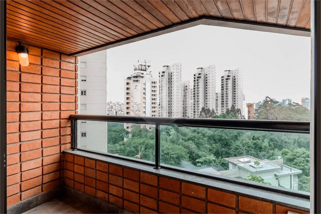 Apartamento à venda com 4 quartos, sendo 2 suítes, em Paraíso do Morumbi, São Paulo, SP