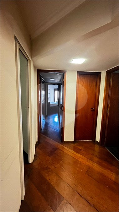 Apartamento à venda com 4 quartos, sendo 1 suíte, em Moema, São Paulo, SP