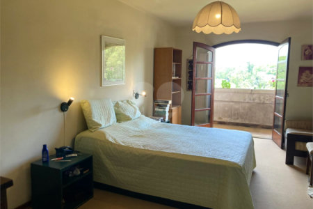 Casa à venda com 5 quartos, sendo 2 suítes, em Jardim Marajoara, São Paulo, SP