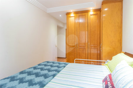 Apartamento à venda com 3 suítes em Vila Regente Feijó, São Paulo, SP