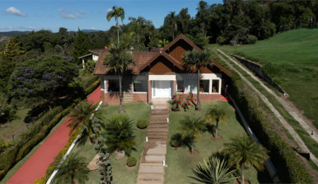Casa Térrea à venda com 3 quartos, sendo 1 suíte,  em Alpes D'ouro, Bom Jesus dos Perdões, SP