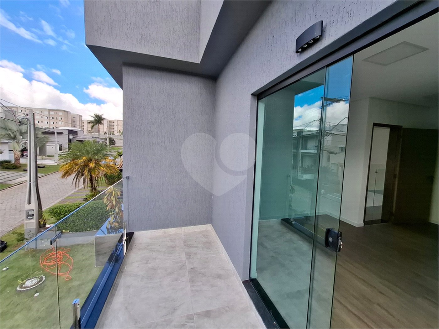 Casa à venda ou para alugar com 3 suítes no condomínio Residencial Veredas, Mogi das Cruzes - SP