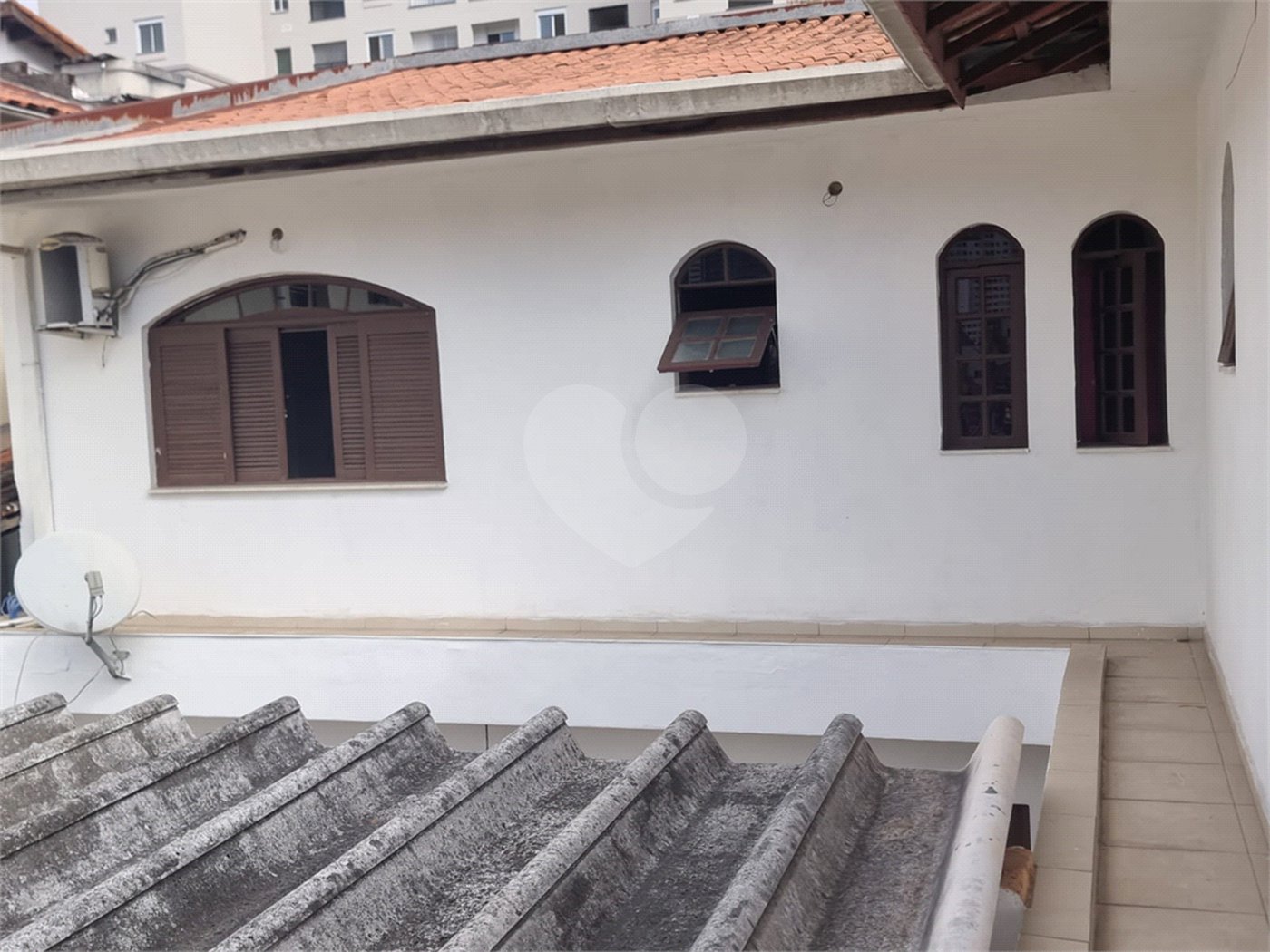 Sobrado à venda ou para alugar com 3 quartos, sendo 2 suítes,  em Ferreira, São Paulo, SP