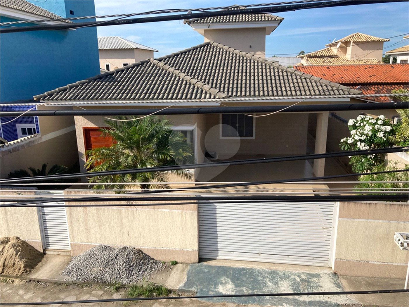 Casa à venda com 3 quartos, sendo 1 suíte, em Peró, Cabo Frio, RJ