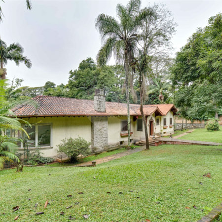Casa à venda com 5 suítes no condomínio Chácara Flora, São Paulo - SP