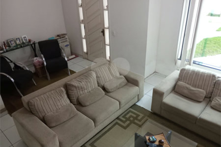 Sobrado à venda com 4 quartos, sendo 1 suíte,  em Vila Suissa, Mogi das Cruzes, SP