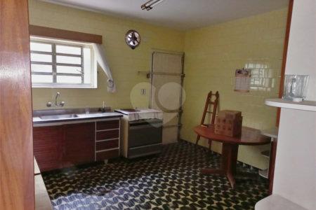 Sobrado à venda com 2 quartos em Vila Nivi, São Paulo, SP