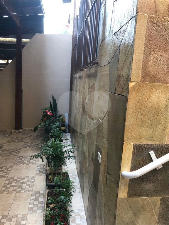 Sobrado à venda com 3 quartos, sendo 1 suíte, em Vila do Castelo, São Paulo, SP