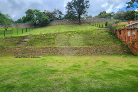 Casa à venda com 3 suítes no condomínio Residencial Jardim Primavera, Louveira - SP