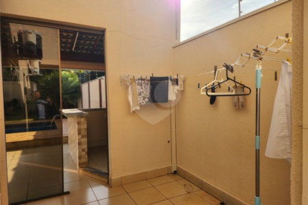 Casa à venda ou para alugar com 3 quartos, sendo 1 suíte, em Jardim Primavera, Araraquara, SP