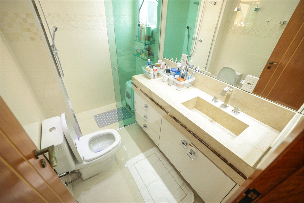 Apartamento à venda com 4 quartos, sendo 1 suíte,  em Vila Mariana, São Paulo, SP
