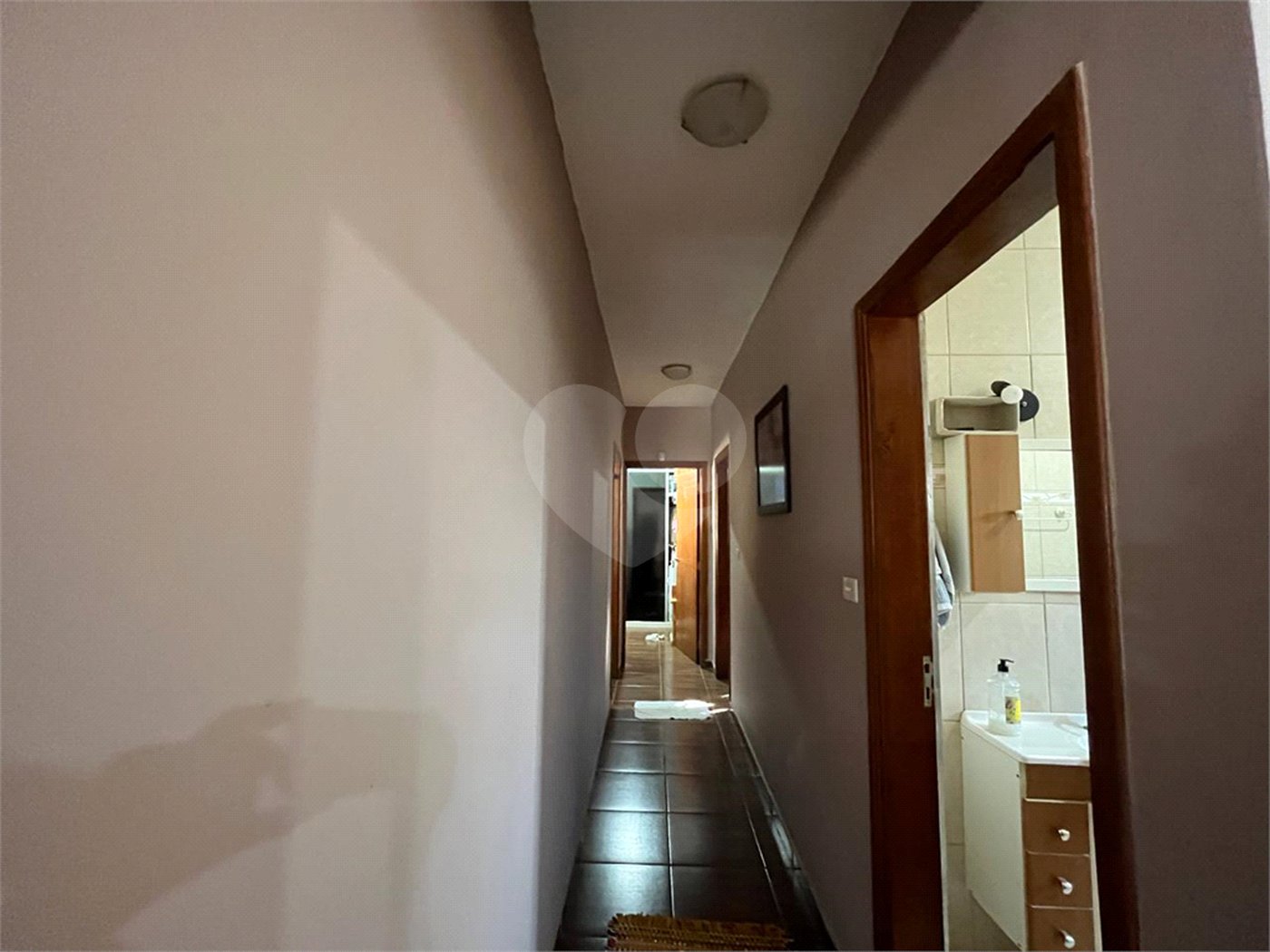 Sobrado à venda com 4 quartos, sendo 1 suíte, em Estância Conceição, Itapetininga, SP