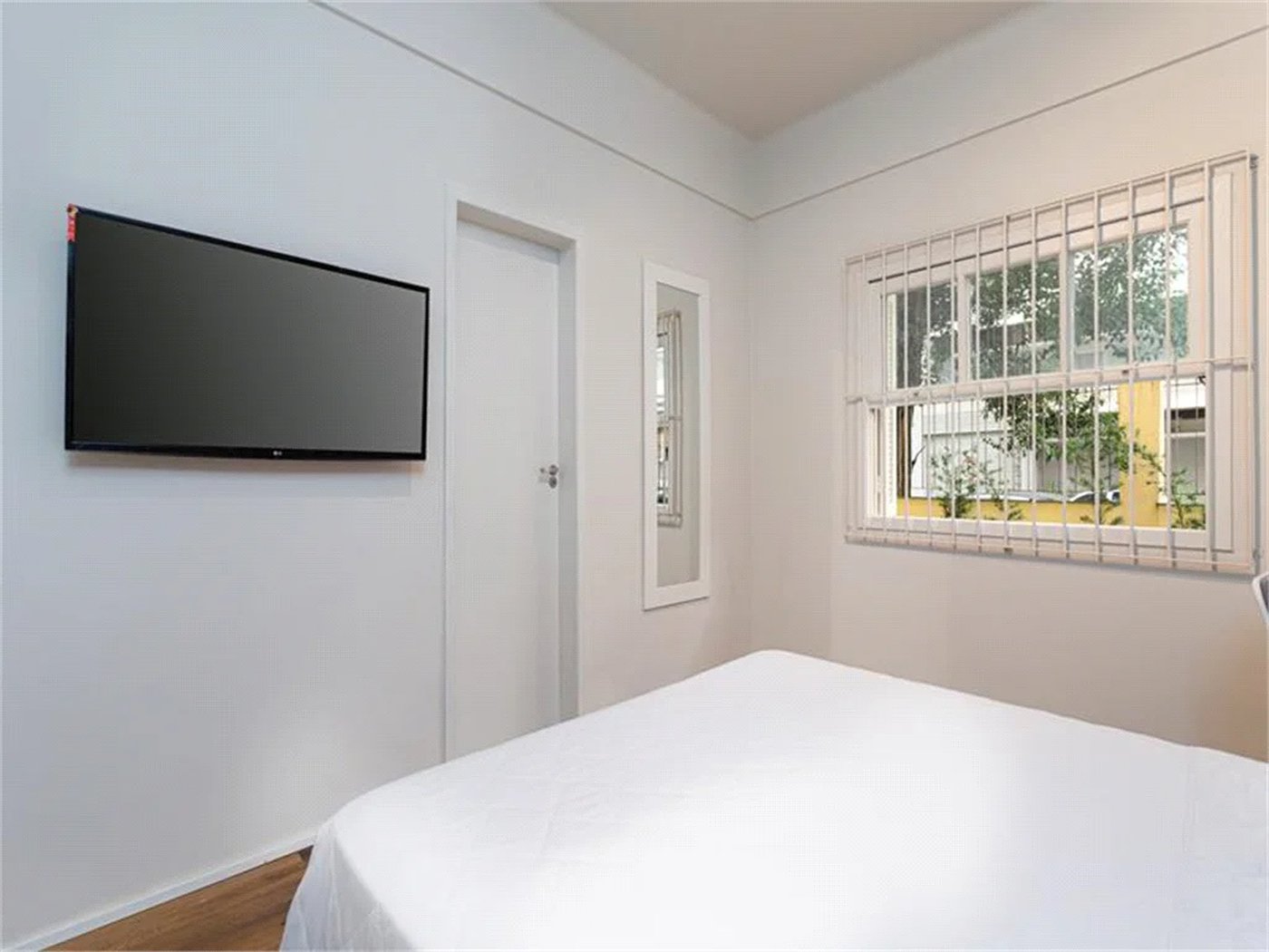 Apartamento à venda com 4 quartos, sendo 1 suíte, em Pinheiros, São Paulo, SP