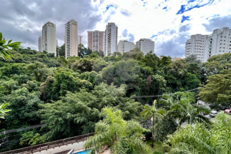 Apartamento à venda com 3 suítes em Vila Suzana, São Paulo, SP