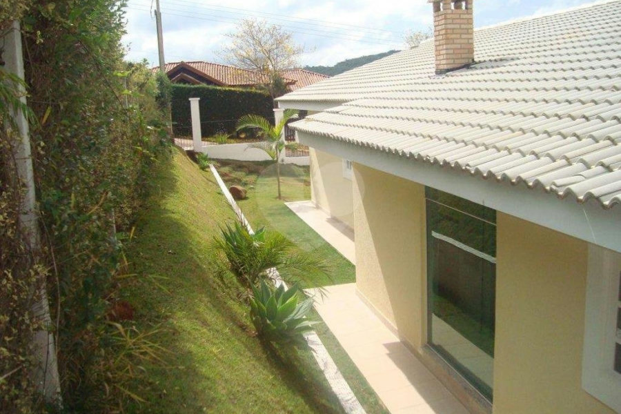 Casa à venda com 4 quartos, sendo 3 suítes, em Recreio Campo Verde, Ibiúna, SP